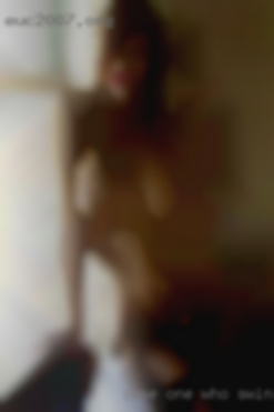 Some one who swinger babes has a place to host!